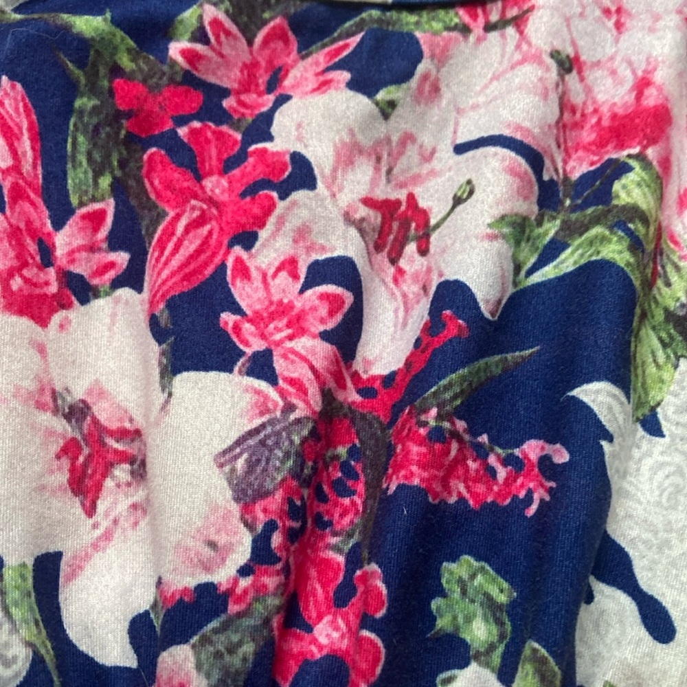 ❤️Floral Baby onesie with Pink Accents - Picture 2 of 6